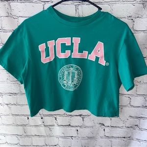 H&M UCLA Varsity‎ Cropped Graphic Tee Size XL